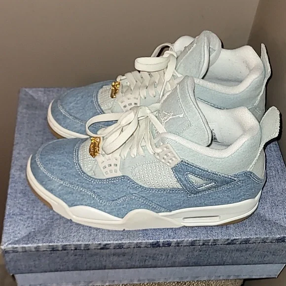 Women's Air Jordan 4 Retro Denim - Picture 3 of 8